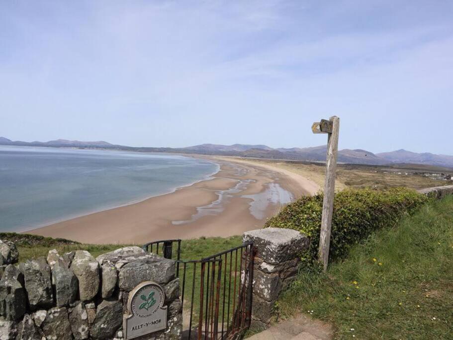 Harlech/Huge Three Bedroom/Best Location Llanbedr  Luaran gambar